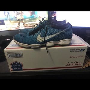 Nike Flyknit Zoom Agility (Men sz 9/Women 10.5)